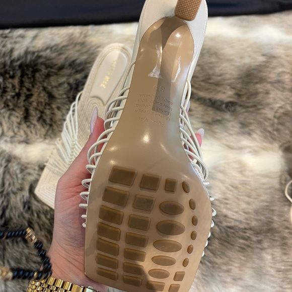 ALIAS MAE stretch woven heels - Picture 2 of 2